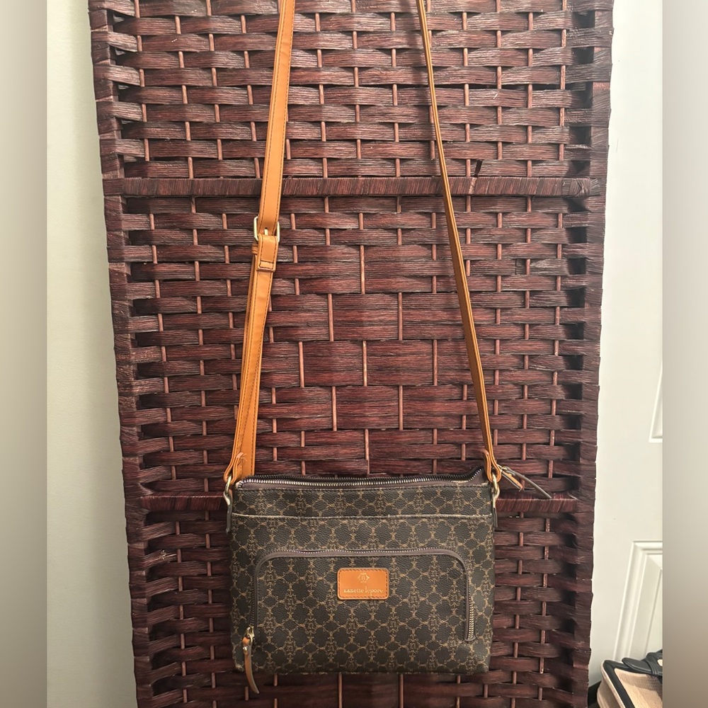 🔸Nanette Lepore Crossbody Bag & Wallet